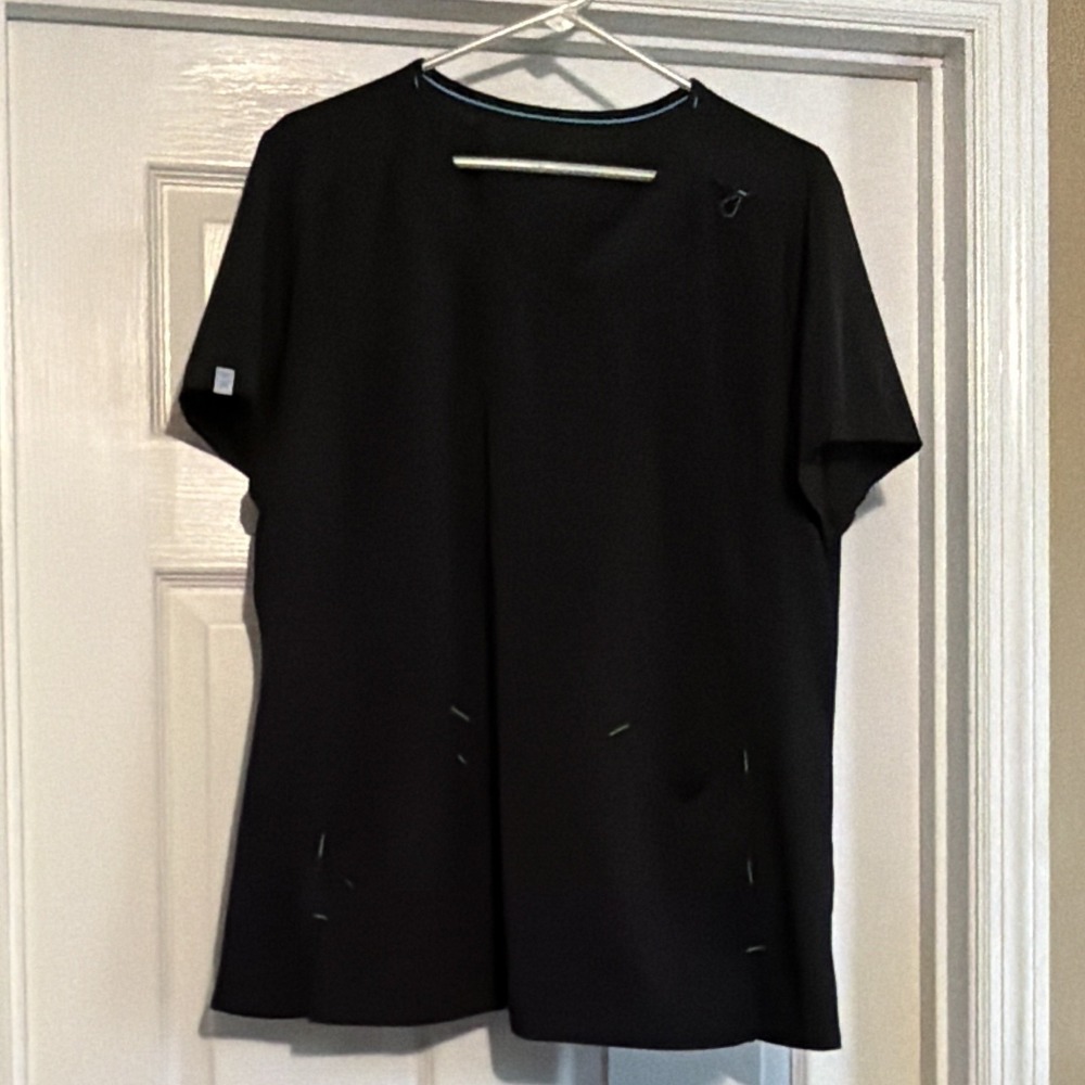 Scrubstar Women's Scrub Top Size 2XL, Black Solid V-Neck Short Sleeve - Picture 11 of 13